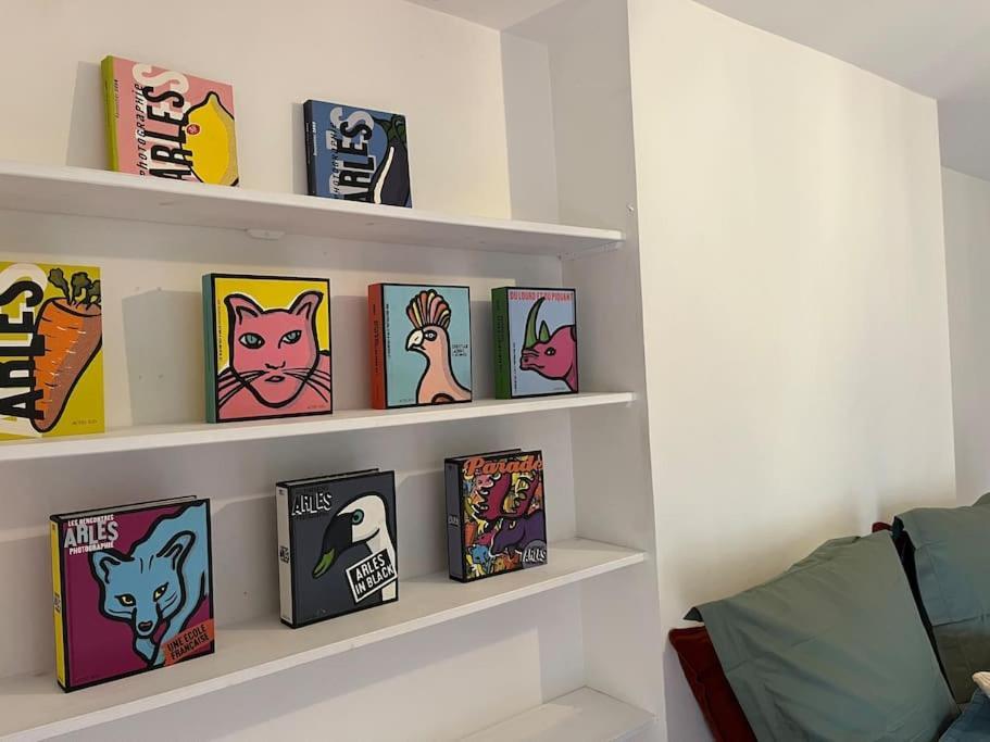 Appartement A Pied Du Centre Avec Place De Parking Arles Zewnętrze zdjęcie