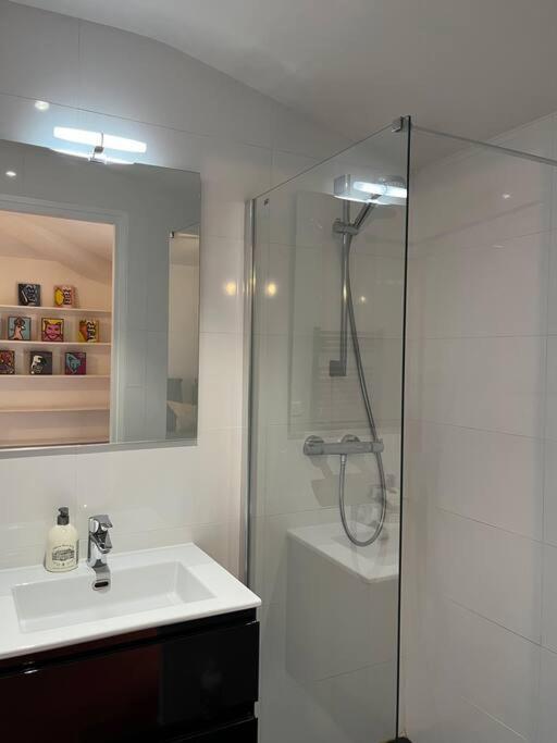 Appartement A Pied Du Centre Avec Place De Parking Arles Zewnętrze zdjęcie